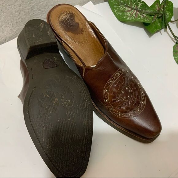 Ariat slip on medallion western studded mules SZ 6.5 B - Picture 12 of 16